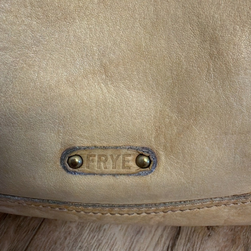 Frye Women's Distressed Leather Tote Shoulder Bag Camel Tan Brass Studs EUC - Picture 6 of 12